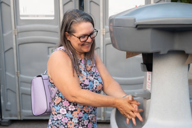 Best Portable toilet rental cost  in Dundee, MI